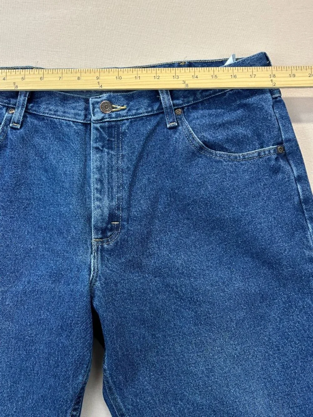 Wrangler Relaxed Jeans Mens Size 36x30 Blue Denim Mid Rise Straight Stretch